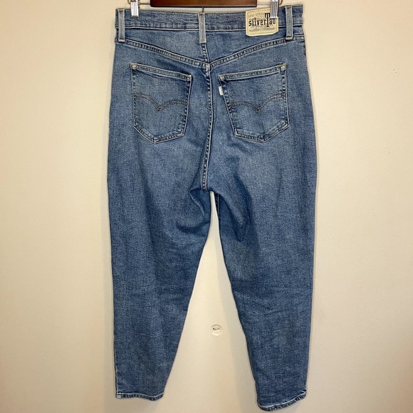 Levi's Silver Tab Mom Jeans | Light Wash | High Rise | Size W30 L27 - Picture 3 of 6